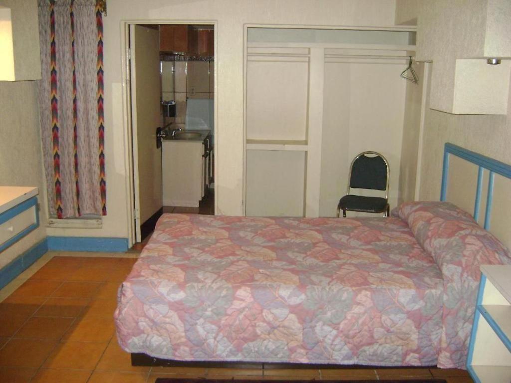 Hotel Leon Tijuana